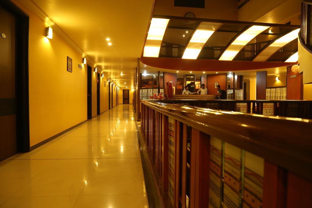 Hotel Metropolis Hubli Exteriér fotografie