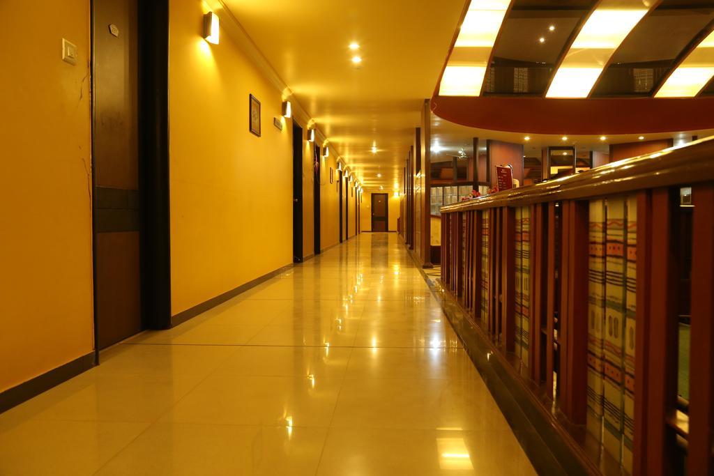 Hotel Metropolis Hubli Exteriér fotografie