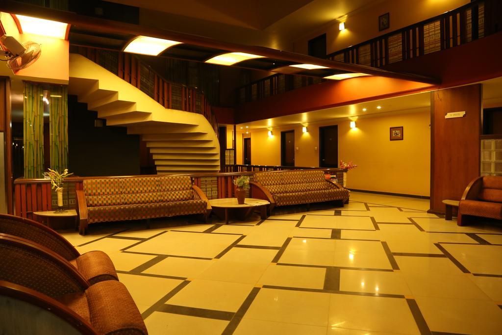 Hotel Metropolis Hubli Exteriér fotografie