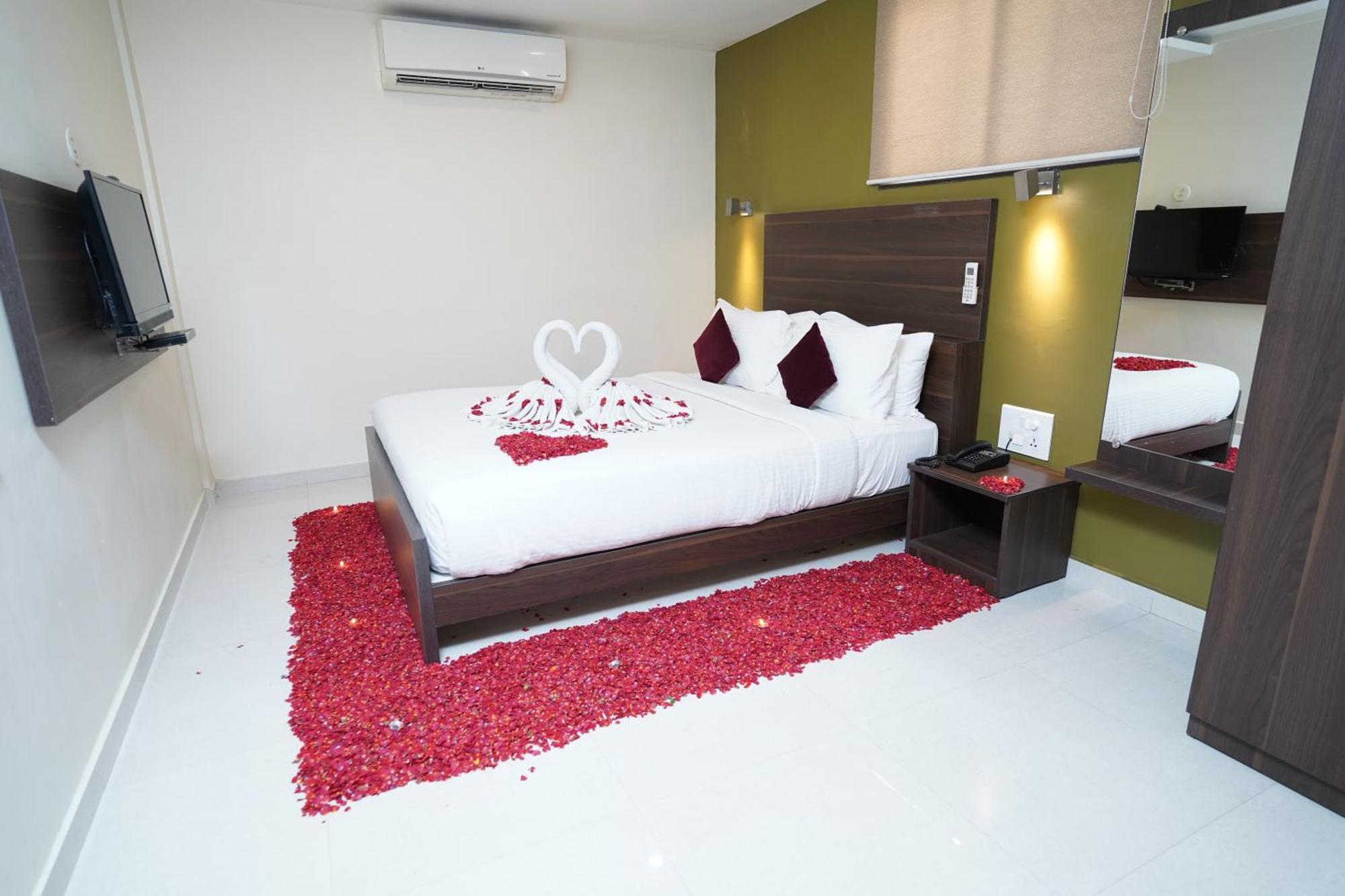 Hotel Metropolis Hubli Exteriér fotografie