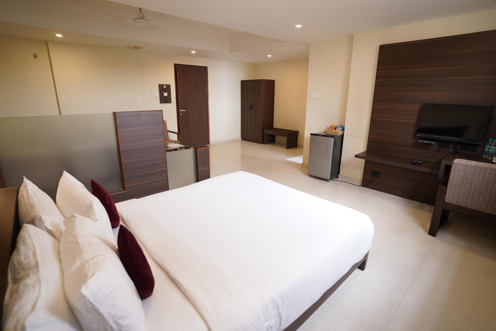 Hotel Metropolis Hubli Exteriér fotografie